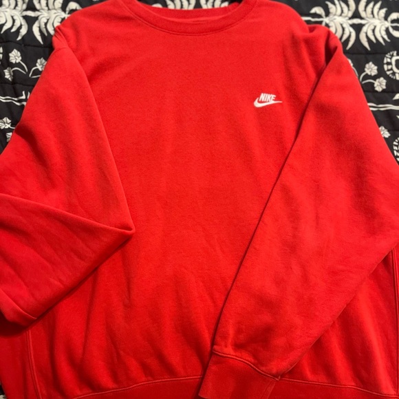 Nike Men’s Crewnecks - Picture 4 of 5